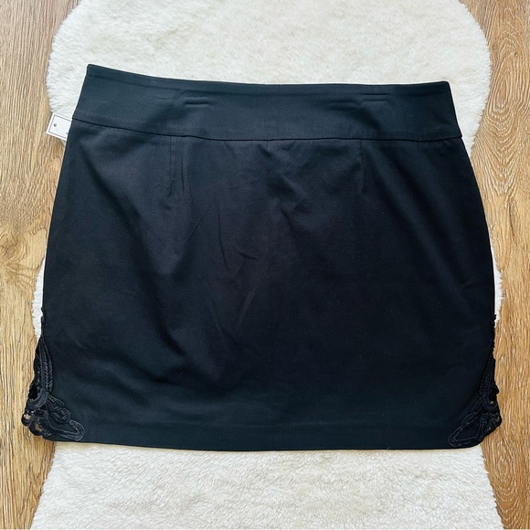 Jessica Riley Black Women’s Skirt - Picture 3 of 4